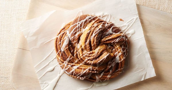 Cinnamon-Sugar Crescent Twist Bread Recipe - Flyers Online