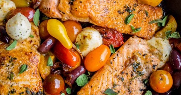 Pan-Seared Salmon with Cherry Tomatoes and Mozzarella Recipe - Flyers ...